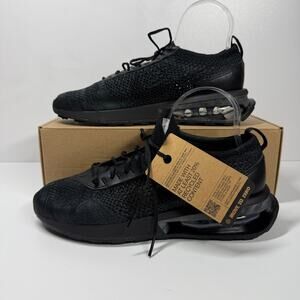 NIB • Nike Air Max Flynit Racer Size: 9